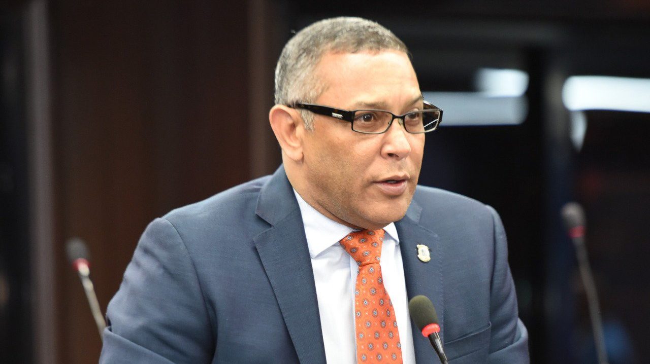 Senador Franklin Romero impulsa la creación de “Ciudad de los Animales” para proteger a los animales en situación de abandono