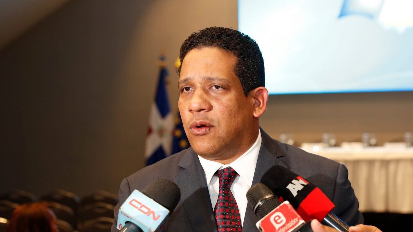 Carlos Pimentel Asume Nueva Responsabilidad en Alianzas Público-Privadas