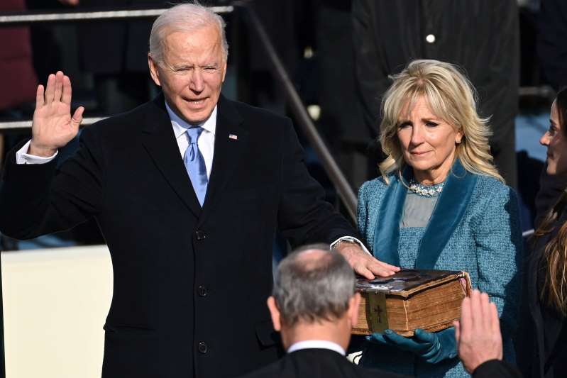 Joe Biden jura el cargo y se convierte en el presidente número 46 de EE.UU