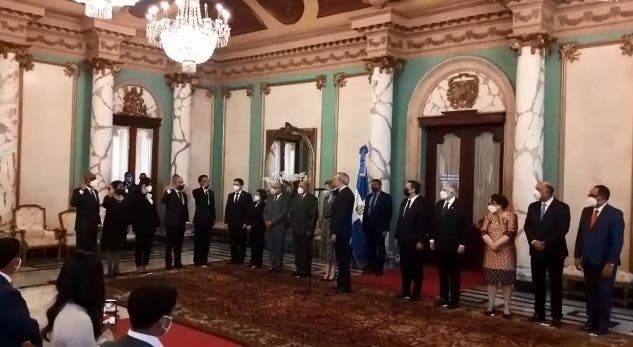 Consejo Nacional de la Magistratura juramenta nuevos jueves del Tribunal Constitucional