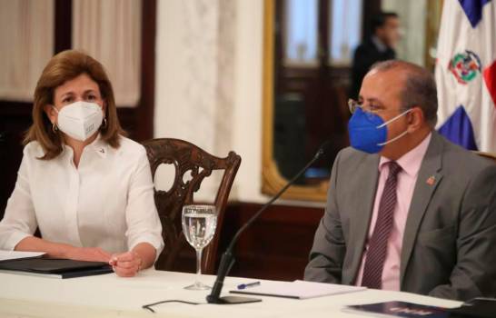 Gobierno anuncia acuerdo con Pfizer y BioNTech para adquisición de 7.9 millones de dosis de vacuna