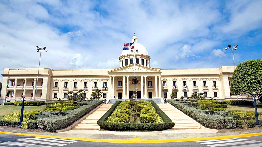 Poder Ejecutivo disuelve Comisión Presidencial de Política Farmacéutica Nacional