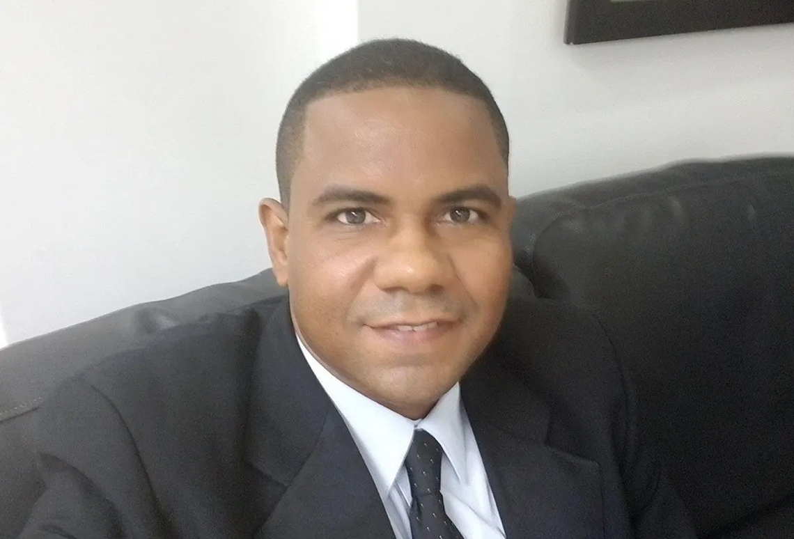 Aplazan para el viernes conocimiento de medida coerción a funcionario suspendido de Aduanas