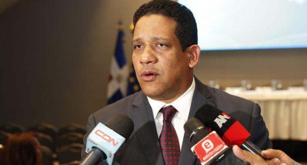 Compras y Contrataciones investiga caso de jeringas en Salud Pública