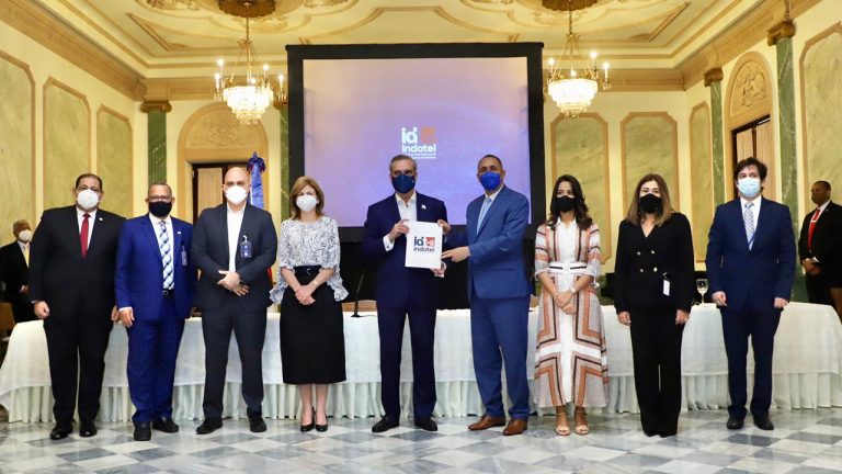 Presidente anuncia licitación internacional para funcionamiento Red 5G a nivel nacional.