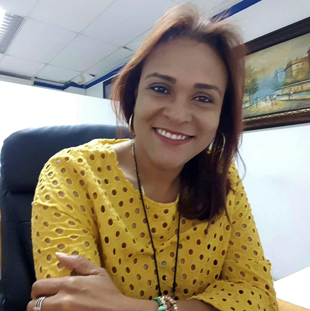 suspendida la directora financiera de la Contraloría General de la República