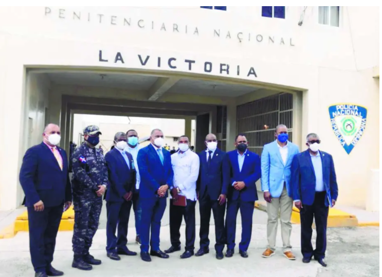 En cárcel La Victoria impiden que diputados vean enfermos