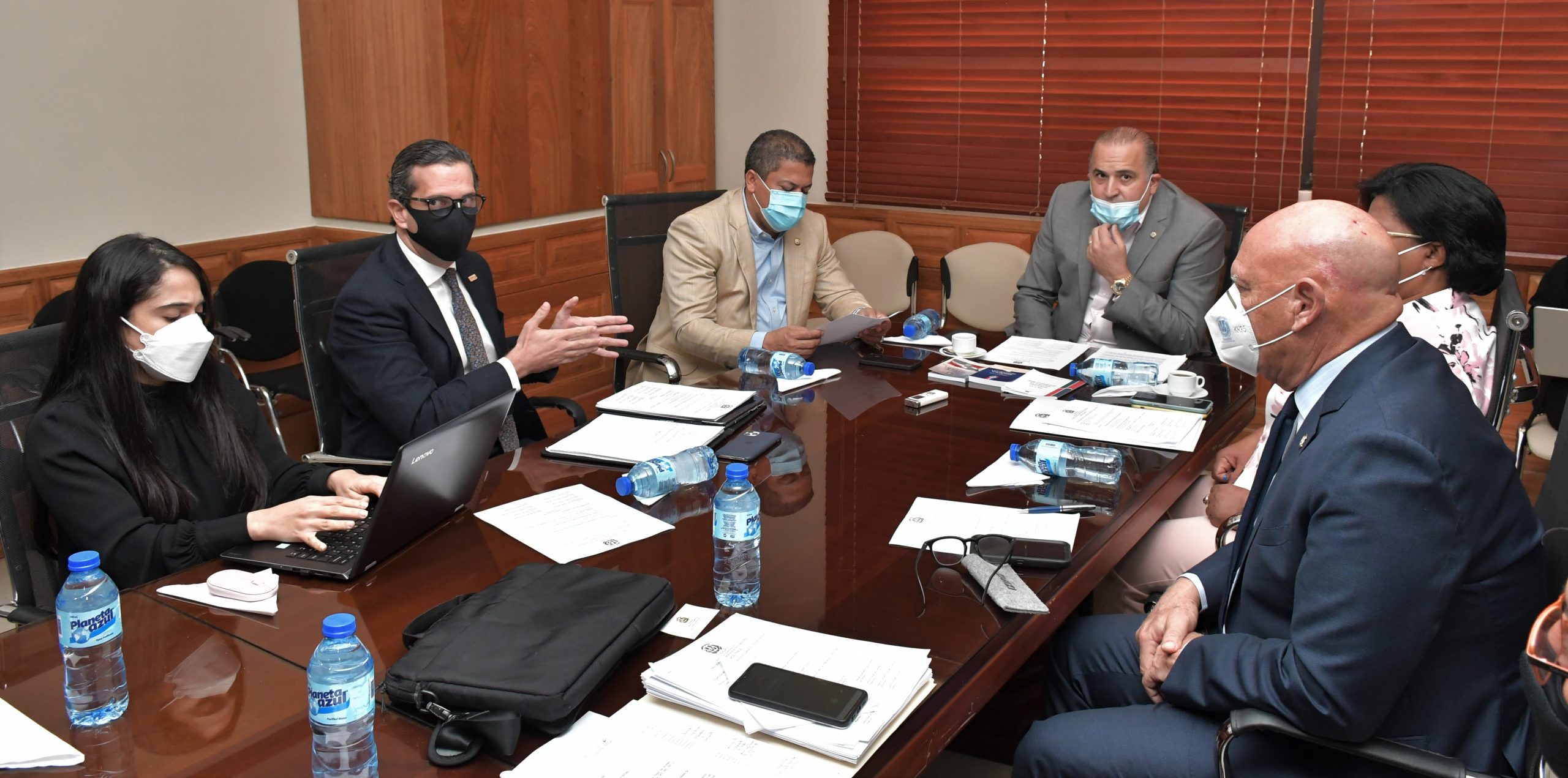 Comisión de Industria, Comercio y Zonas Francas escucha opiniones del sector privado respecto al Proyecto de Ley de Aduanas