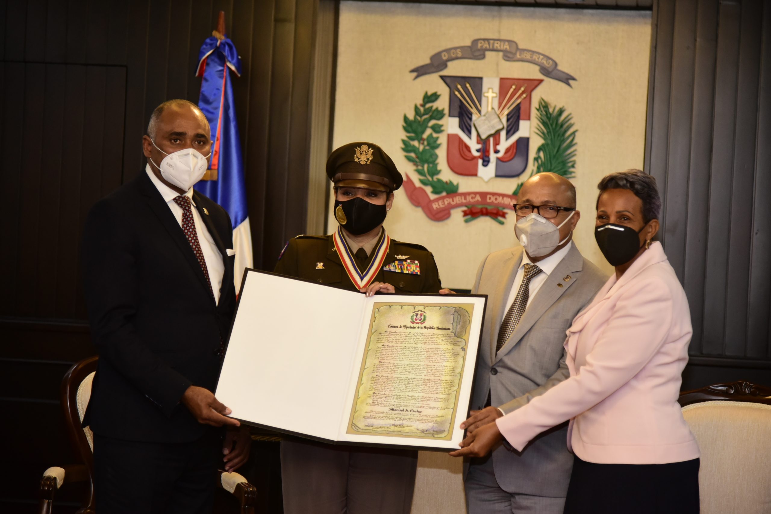 Cámara de Diputados entrega reconocimiento a la dominicana Marisol A. Chalas, teniente coronel del Ejército de los Estados Unidos