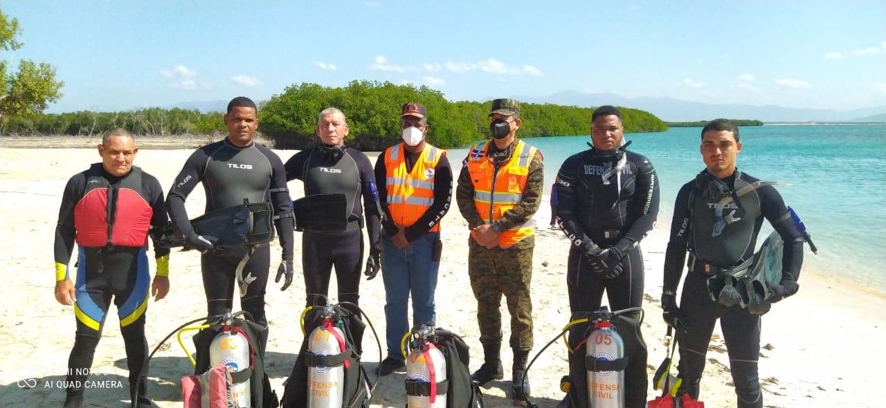Defensa Civil busca adolescente desaparecido en playa “La Caobita” en Azua
