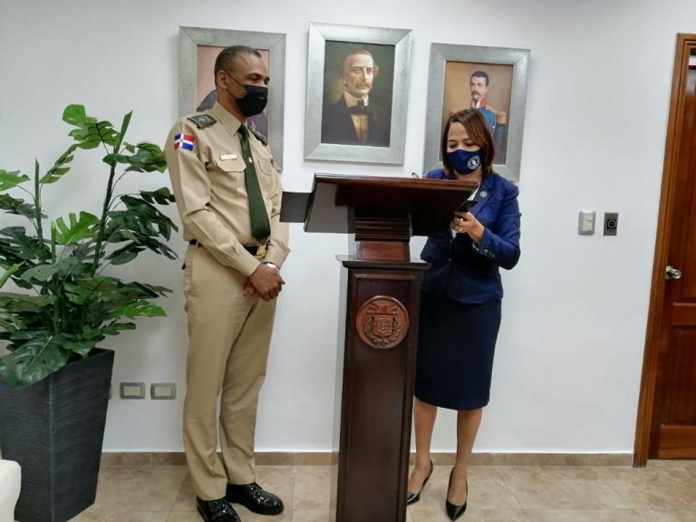 Presidente Círculo de Locutores Dominicanos visita director Escuelas Vocacionales FFAA y la PN