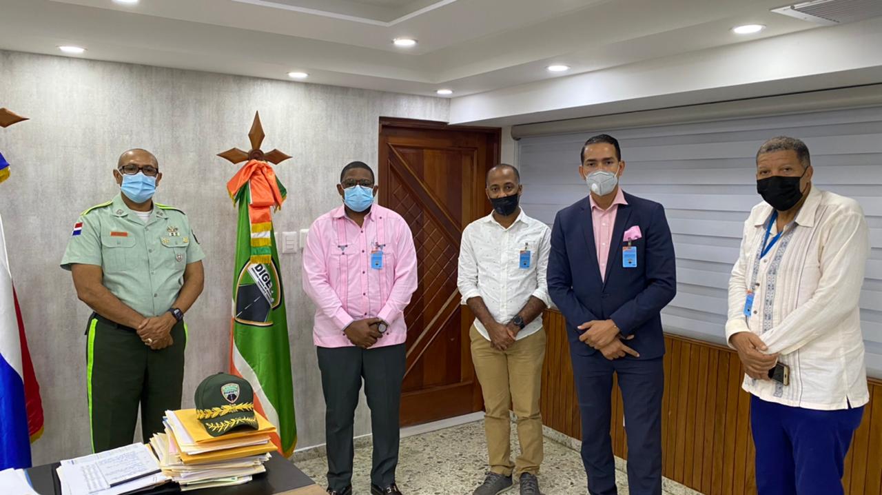 Director de la DIGESETT recibe en su despacho visita de cortesía de periodistas