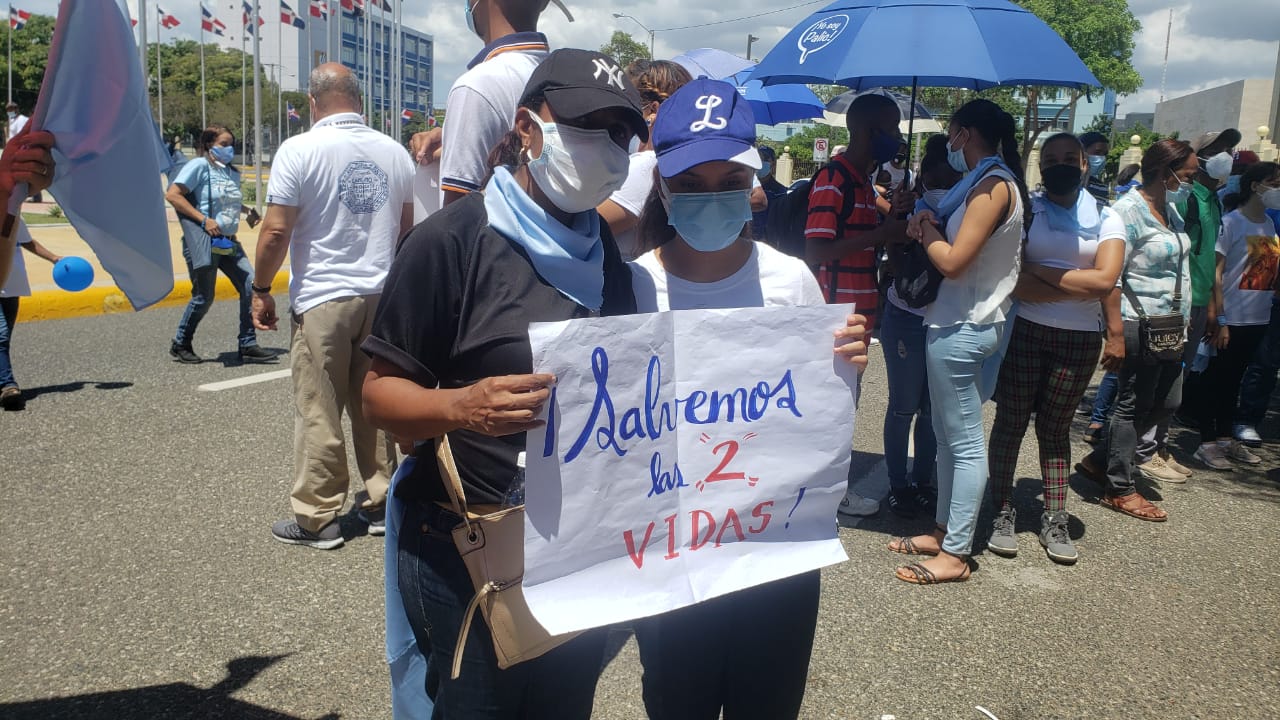 Continua manifestación pacífica “40 días por la vida" frente al Congreso Nacional
