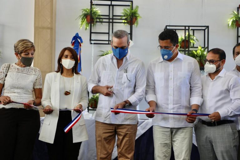 Jefe de Estado inaugura estaciones de bombeo que beneficiarán a más de 128 mil personas en Puerto Plata