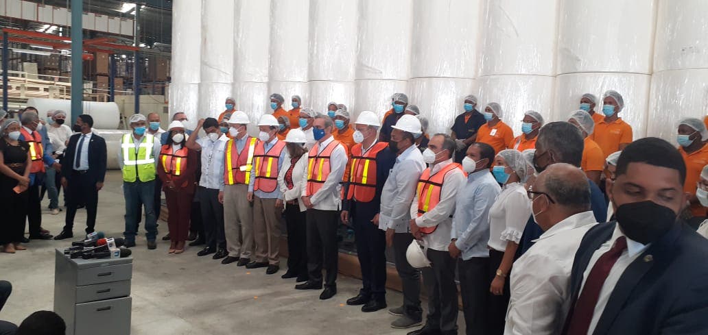 Presidente Abinader recorre instalaciones Parque Industrial de SDO