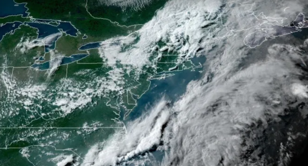 La tormenta Claudette se mueve veloz por aguas del Atlántico norte