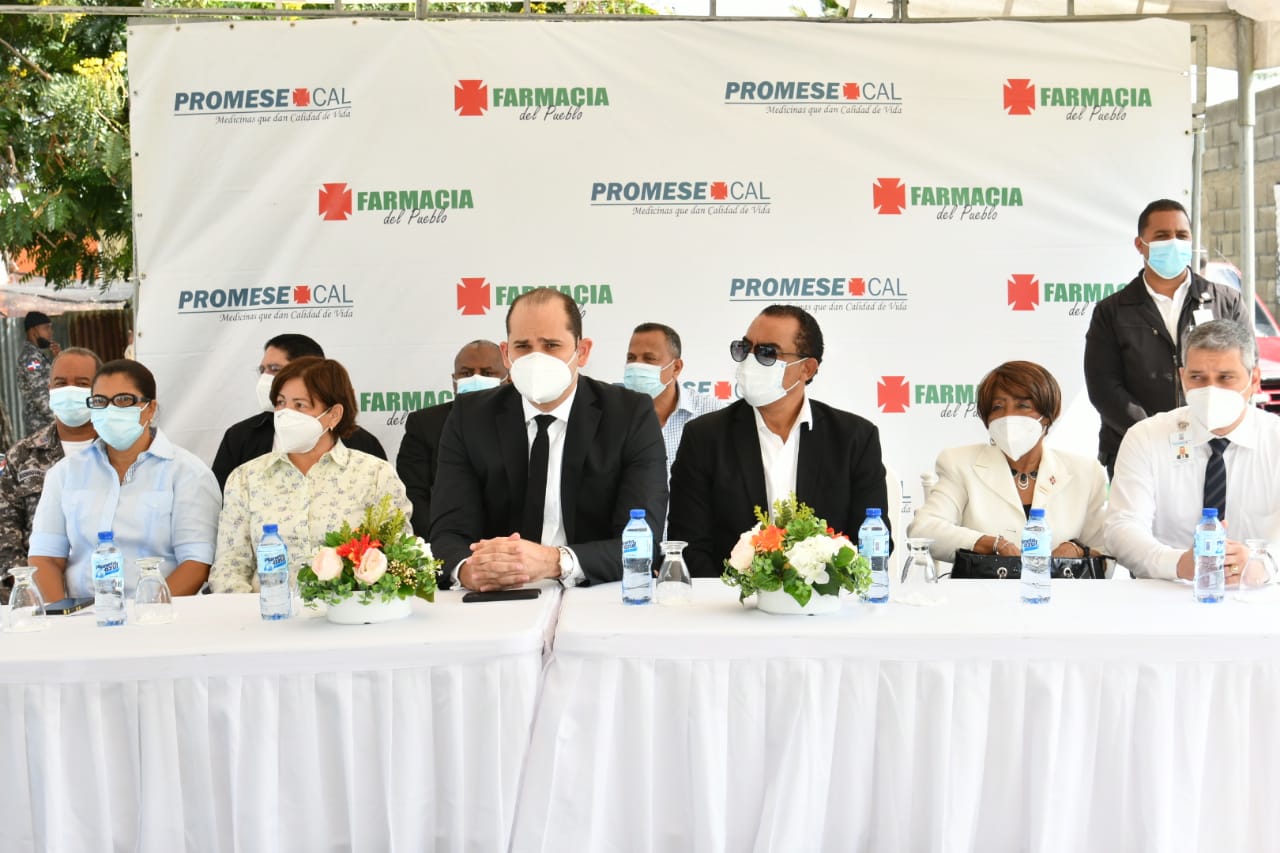 Inauguran dos Farmacias del Pueblo en El Limonal y El Carretón, provincia Peravia