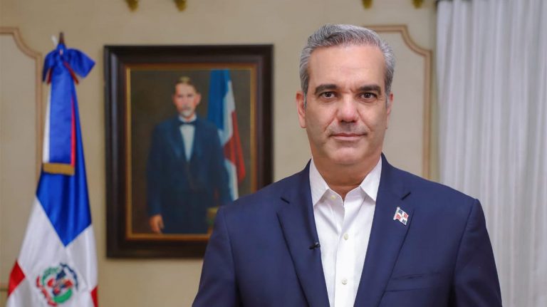 presidente Luis Abinader enfatizó que “las termoeléctricas de Punta Catalina no serán privatizadas mientras este servidor de ustedes sea presidente de la República”