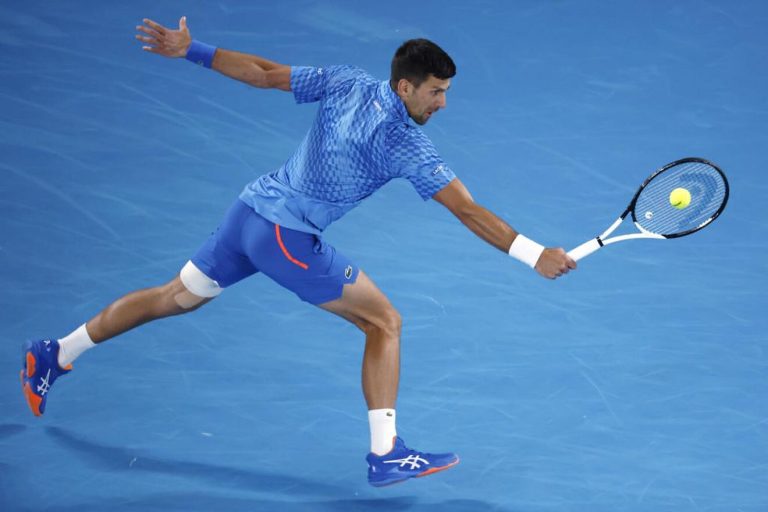 Djokovic pasa por encima de De Miñaur y se enfrentará a Rublev en cuartos