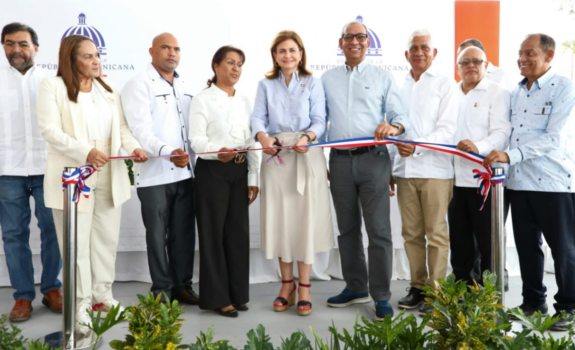 Gobierno inaugura carretera La Mata-Angelina en la provincia Sánchez Ramírez