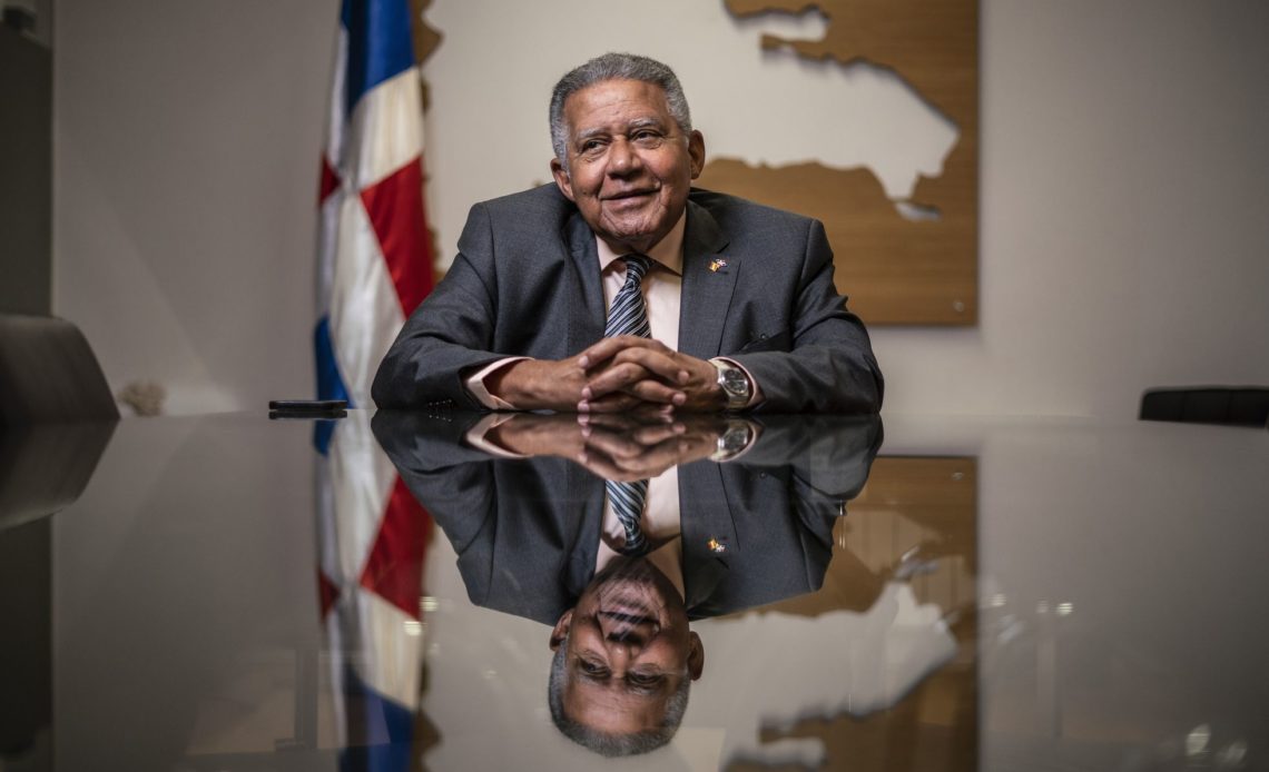 Embajador dominicano en España dice el país llega a Fitur con turismo recuperado