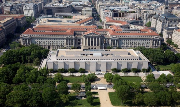 Analizarán legado de peloteros dominicanos en Museo del Smithsonian en Washington.