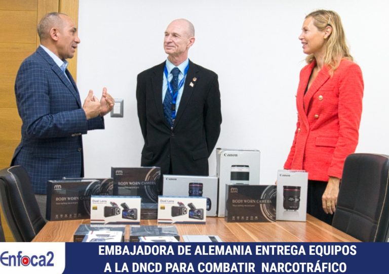 EMBAJADORA DE ALEMANIA ENTREGA EQUIPOS A LA DNCD PARA COMBATIR NARCOTRÁFICO