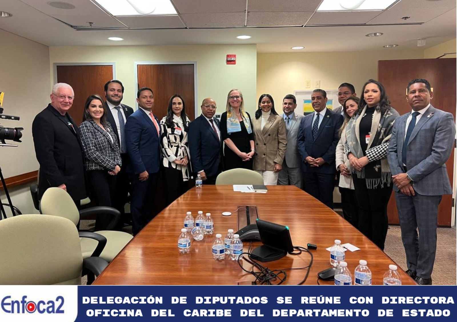 Delegación de diputados se reúne con directora oficina del Caribe del Departamento de Estado