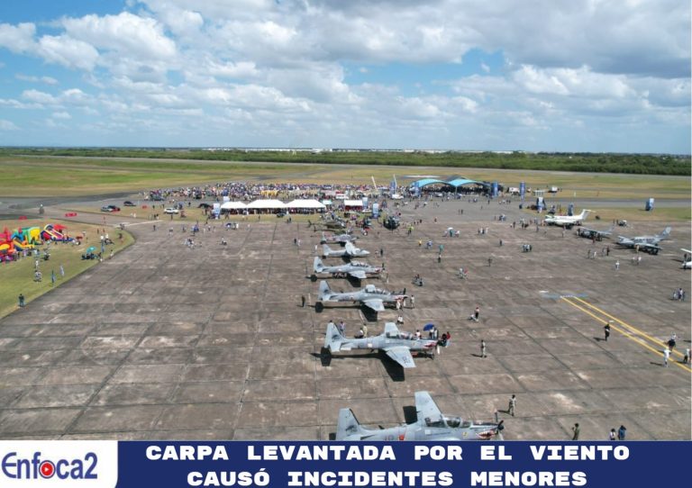 Carpa levantada por el viento causó incidentes menores