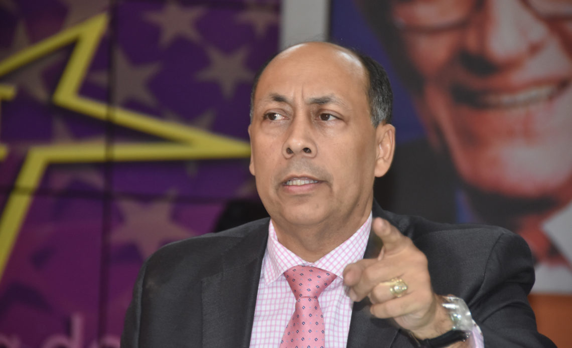 Luis René Canaán abandona también el PLD