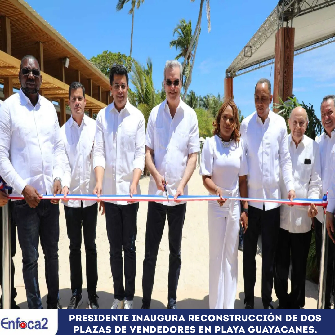 Presidente inaugura reconstrucción de dos plazas de vendedores en playa Guayacanes.