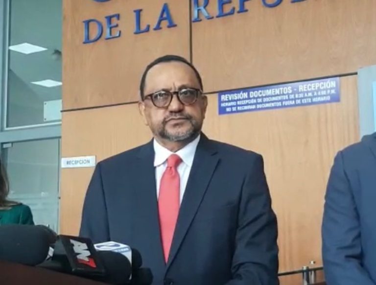 Antoliano le envía carta a Francisco Javier y reitera no es enlace entre Gobierno y el Ministerio Público