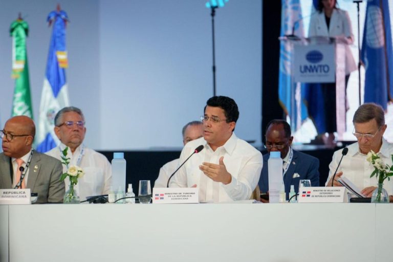 Collado llama a los ministros de turismo de la OMT a buscar solución conjunta al tema del Sargazo.