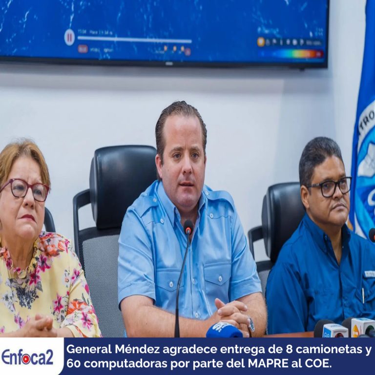 General Méndez agradece entrega de 8 camionetas y 60 computadoras por parte del MAPRE al COE.