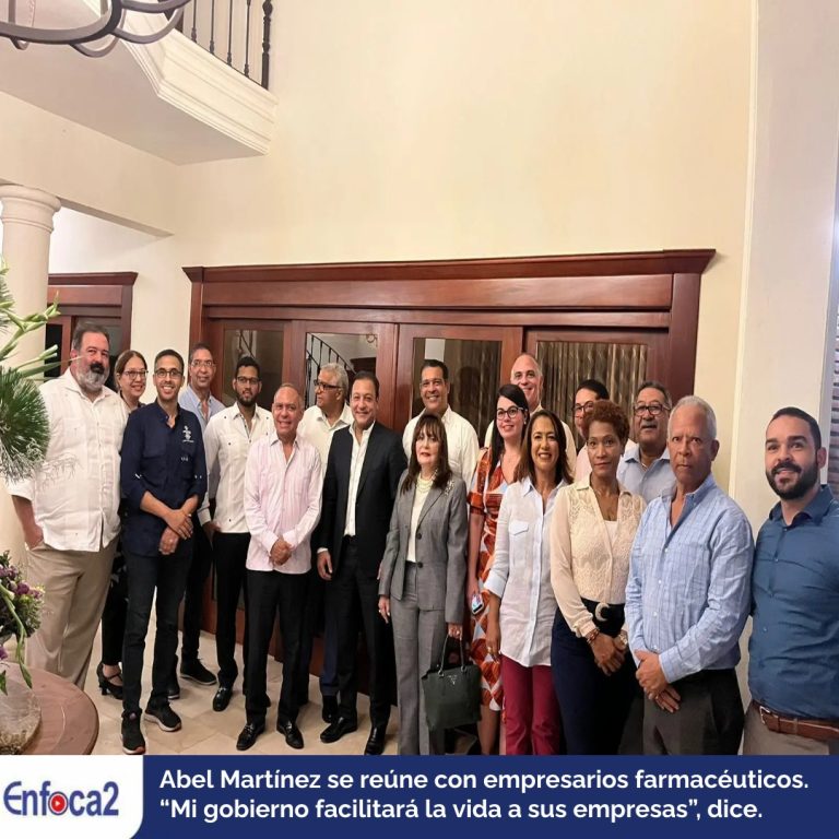 |Abel Martínez se reúne con empresarios farmacéuticos. “Mi gobierno facilitará la vida a sus empresas”, dice.|