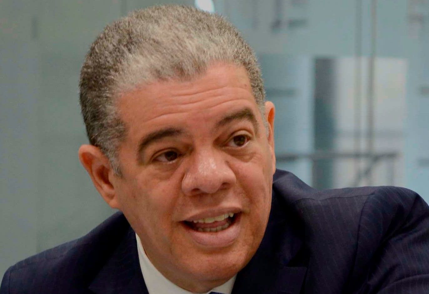 PLD expulsa de manera deshonrosa a Carlos Amarante Baret por atentar contra la unidad del partido