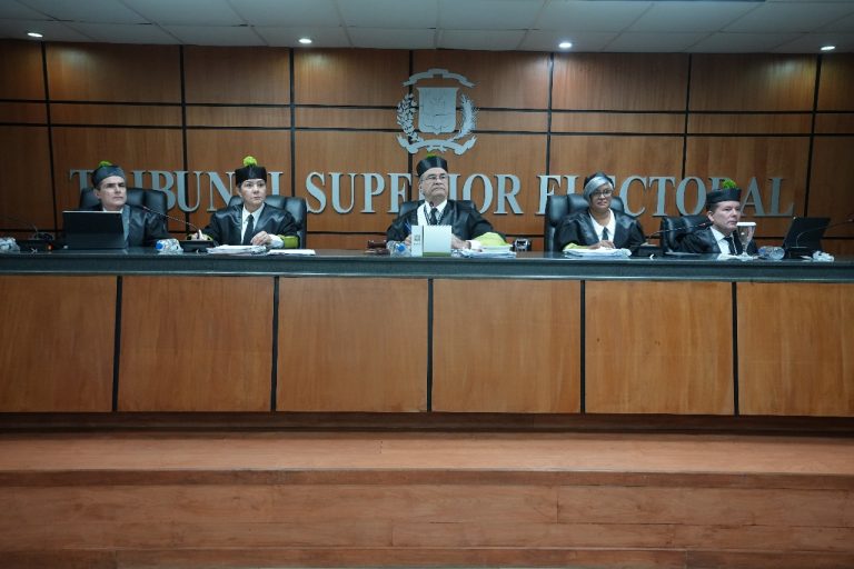 TSE REMITE A JCE MÁS DE 250 DISPOSITIVOS DE SENTENCIAS CONTENCIOSAS ELECTORALES.