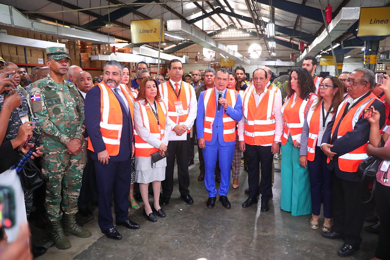 JCE inicia elaboración de 16,851 kits electorales para elecciones municipales.