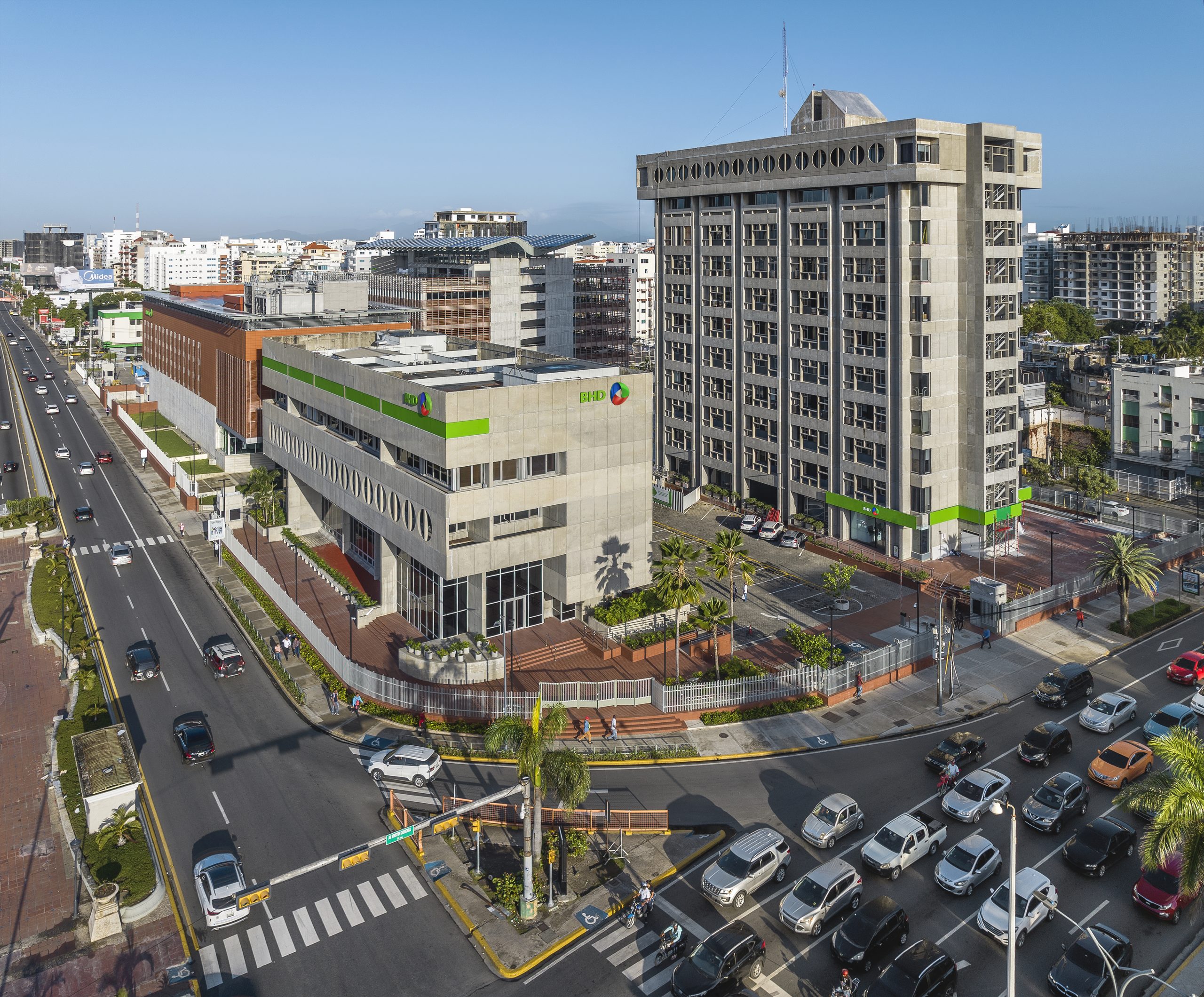 BHD presenta comercial institucional “Roberto Otro”