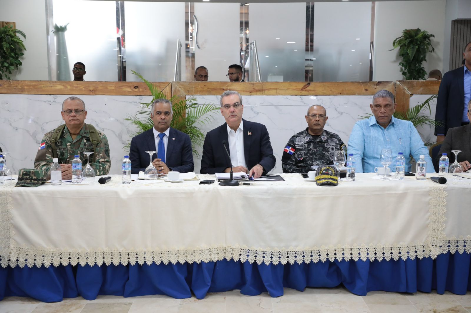 Presidente Abinader encabeza reunión de seguimiento al Plan de Seguridad Ciudadana.