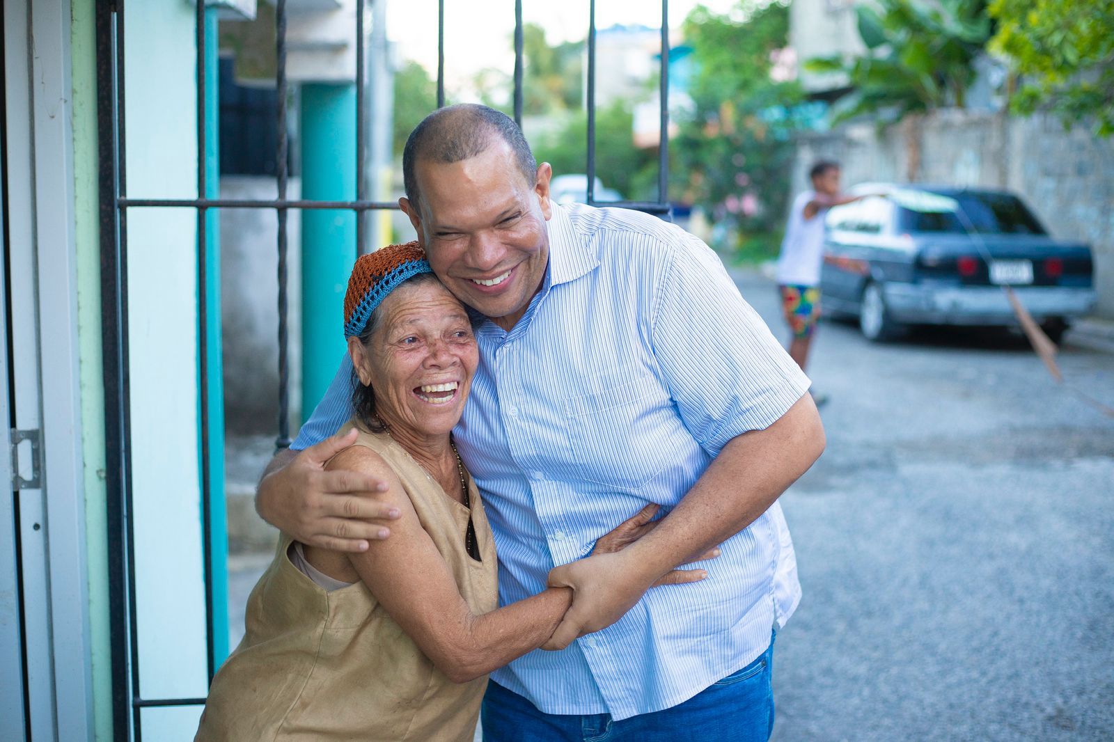 Alcalde Carlos Guzmán asegura que camino malo lleno de caos, arrabalización y retroceso está cerrado en SDN