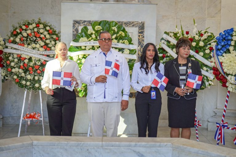 CONALECHE resalta la dominicanidad y valores patrios.
