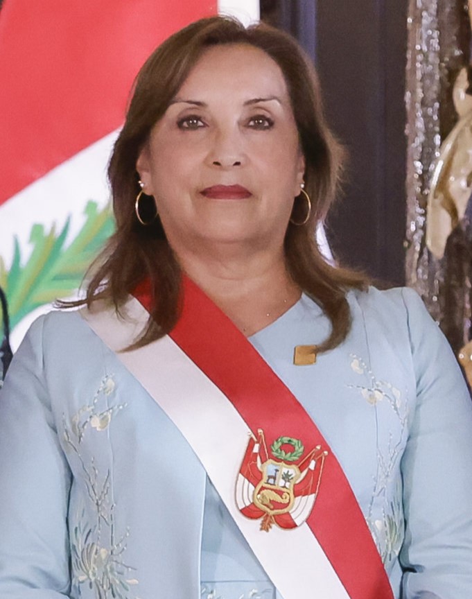 Allanan Residencis Presidenta De Perú por caso relojes Rolex