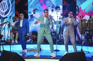 LA BANDA LLENA LAS EXPECTATIVAS DEL PÚBLICO EN SU PRIMERA TELEVISIÓN