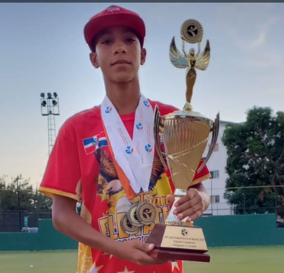 Johan Vásquez arrasa en la Copa Independencia de Béisbol