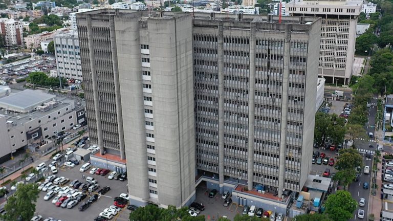 Interior y Policía prohíbe Venta de Alcohol El Viernes Santo