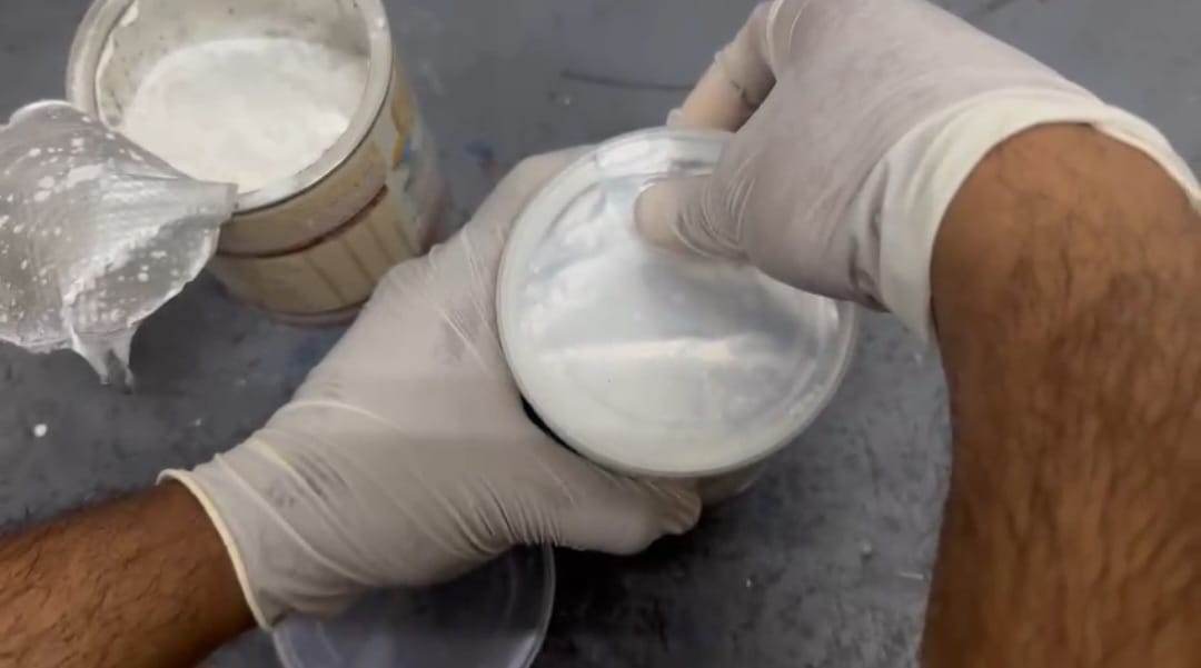 EN LATAS DE LECHE Y PIEZA DE VEHÍCULO DNCD CONFISCA DROGAS CON DESTINO EE.UU