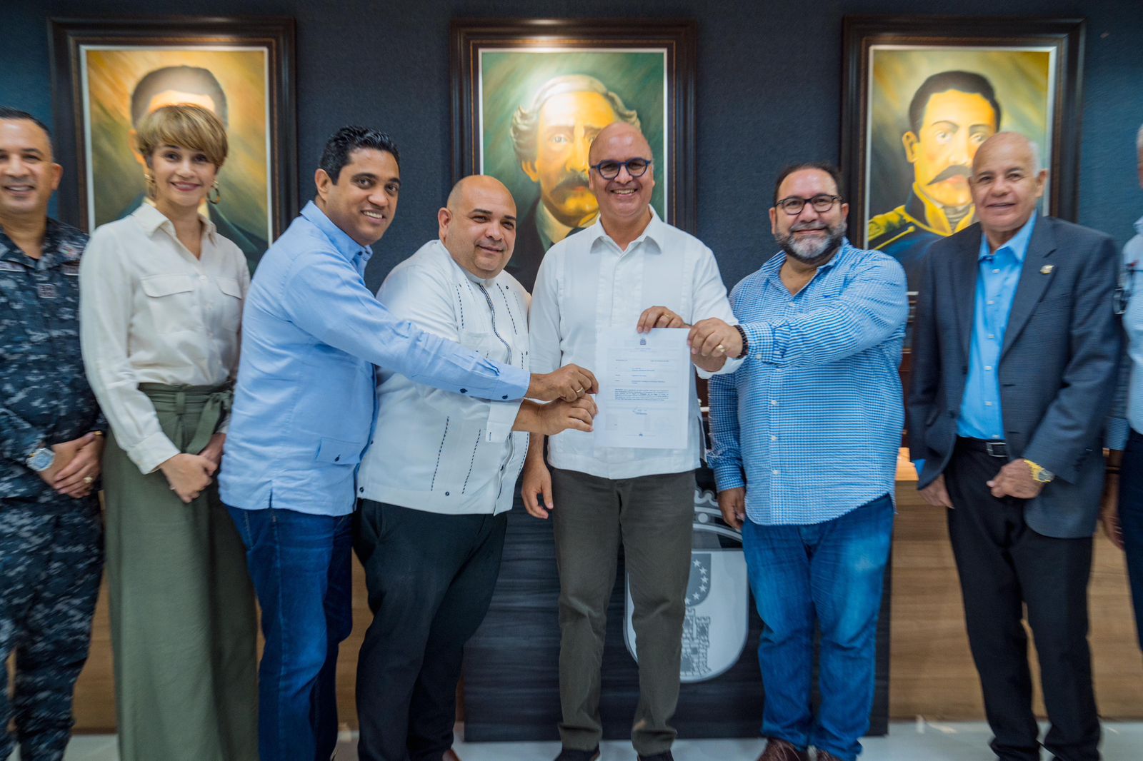 Igor Rodríguez Hace entrega más de RD$80.5 millones instituciones Constanza, Jarabacoa y La Vega