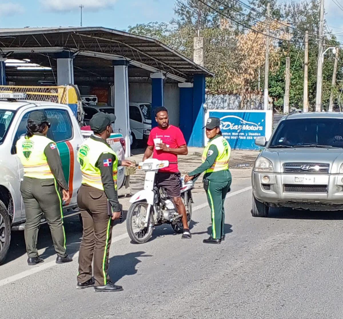 DIGESETT refuerza operativos para garantizar cumplimiento de la Ley de Tránsito en el país