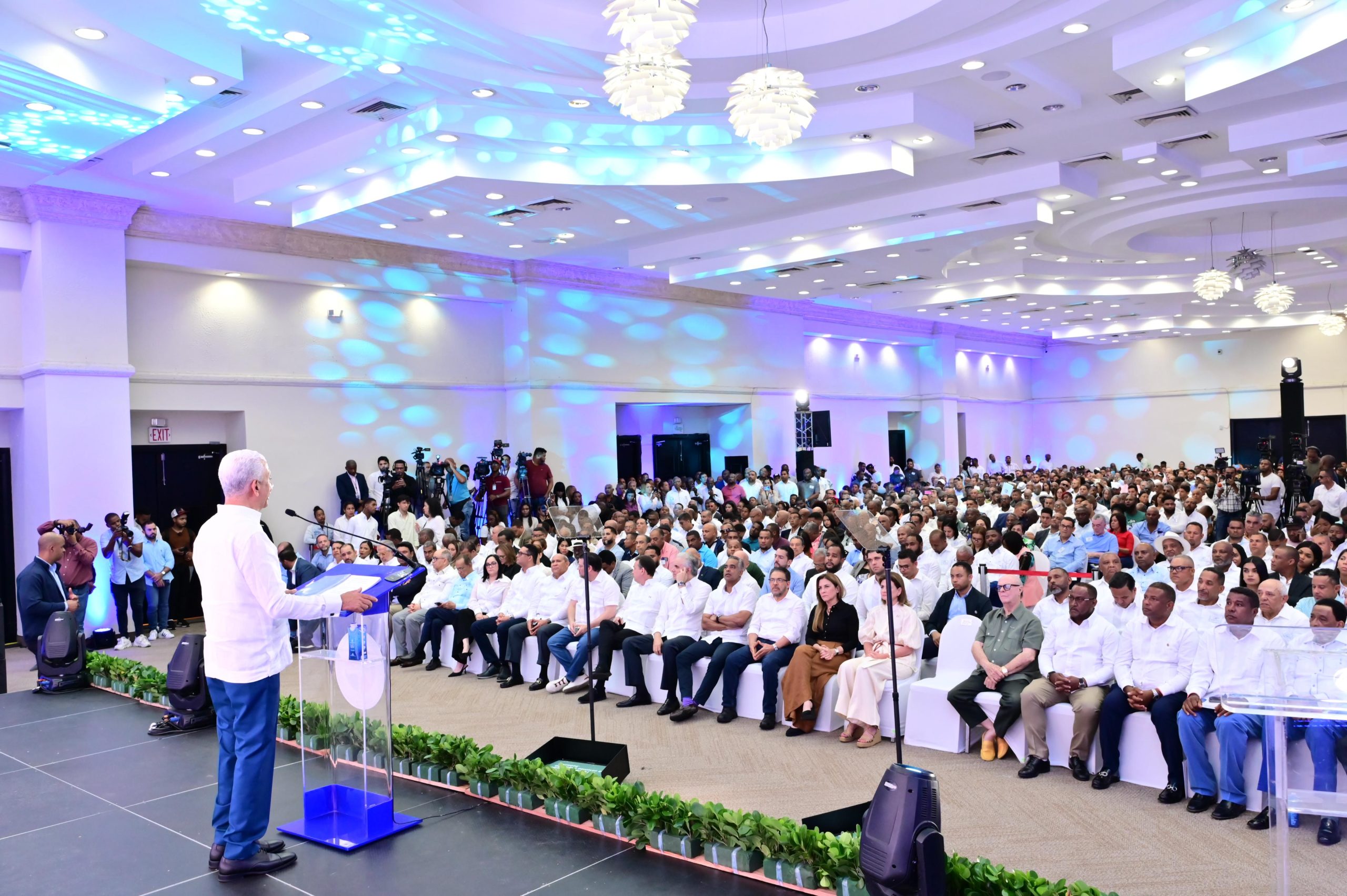 Raquel Peña Asiste Acto Juramentación Comité Ejecutivo FENATRADO